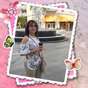 Meet your Posher, Elizabeth